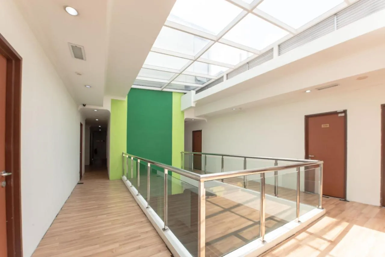 Oyo 90422 T-Signature Hotel كوالالمبور