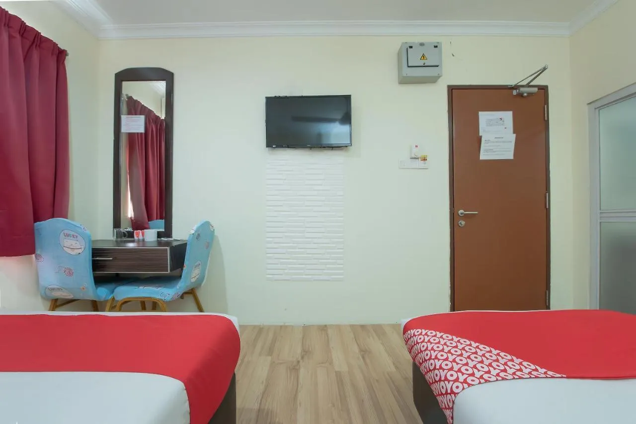 Oyo 90422 T-Signature Hotel Kuala Lumpur 2*,